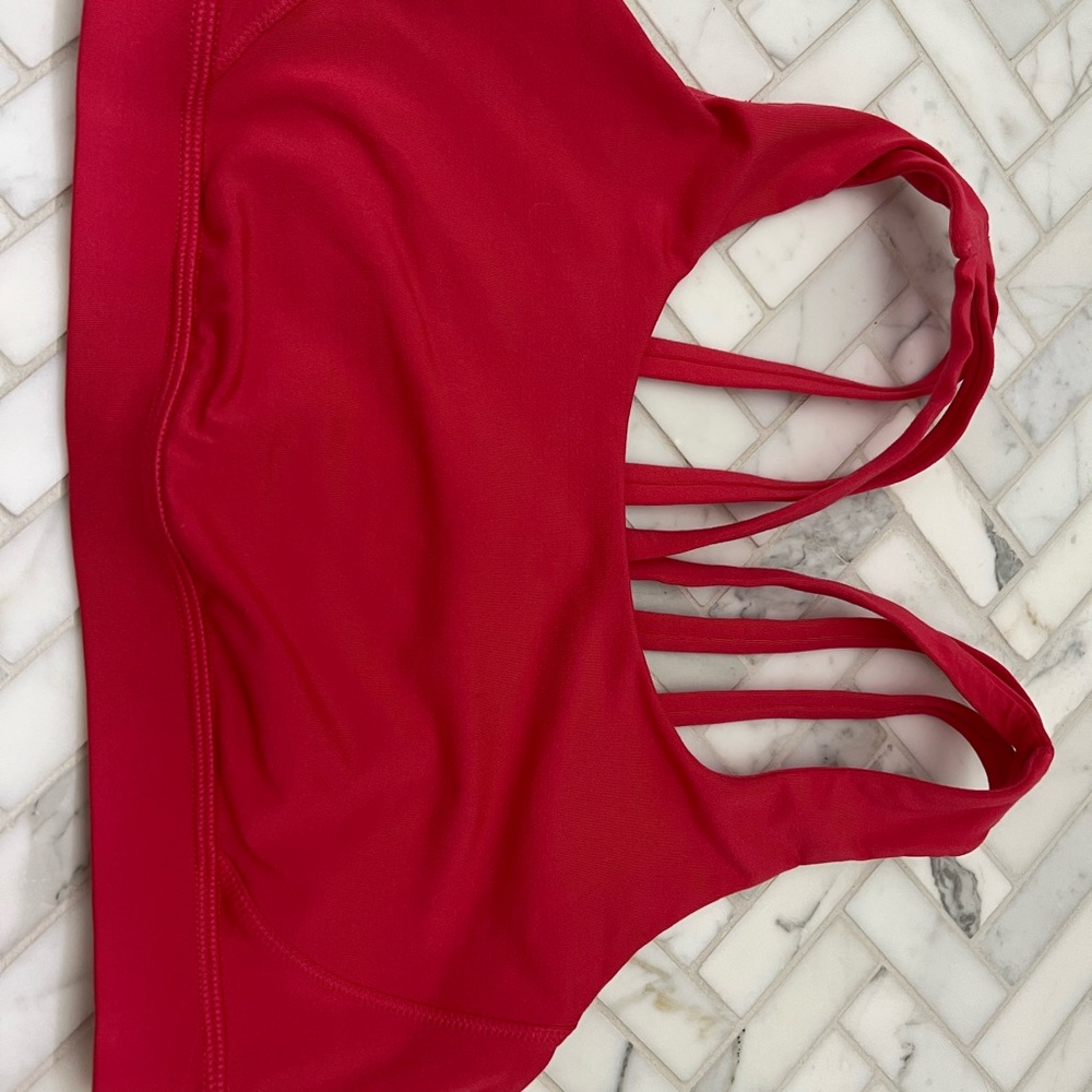 Lululemon energy sports bra